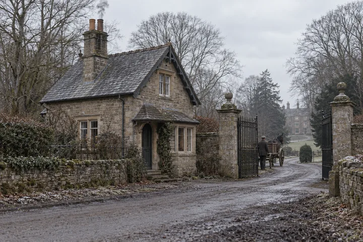 Gatehouses and Lodges, c. 1909; AI-generated historical interpretation set in Britain.